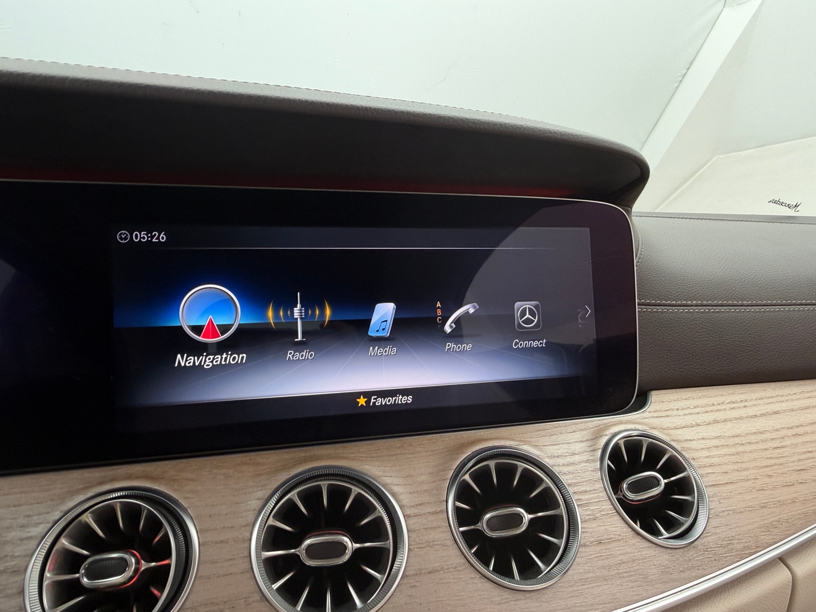 Thumbnail: 2019 Mercedes-Benz E-Class - 3