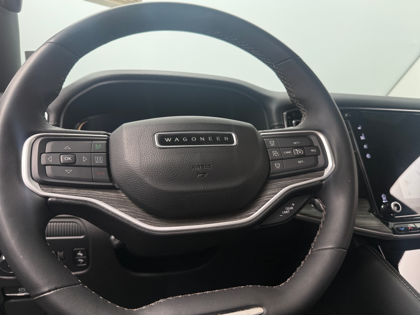 Thumbnail: 2024 Jeep Wagoneer - 4