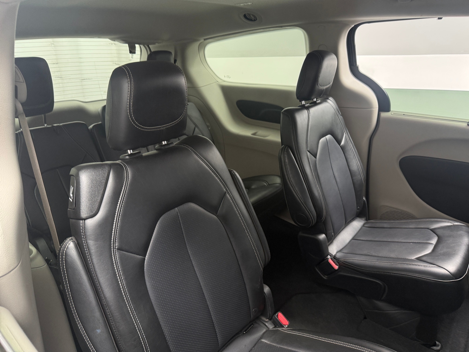 Thumbnail: 2024 Chrysler Pacifica - 5