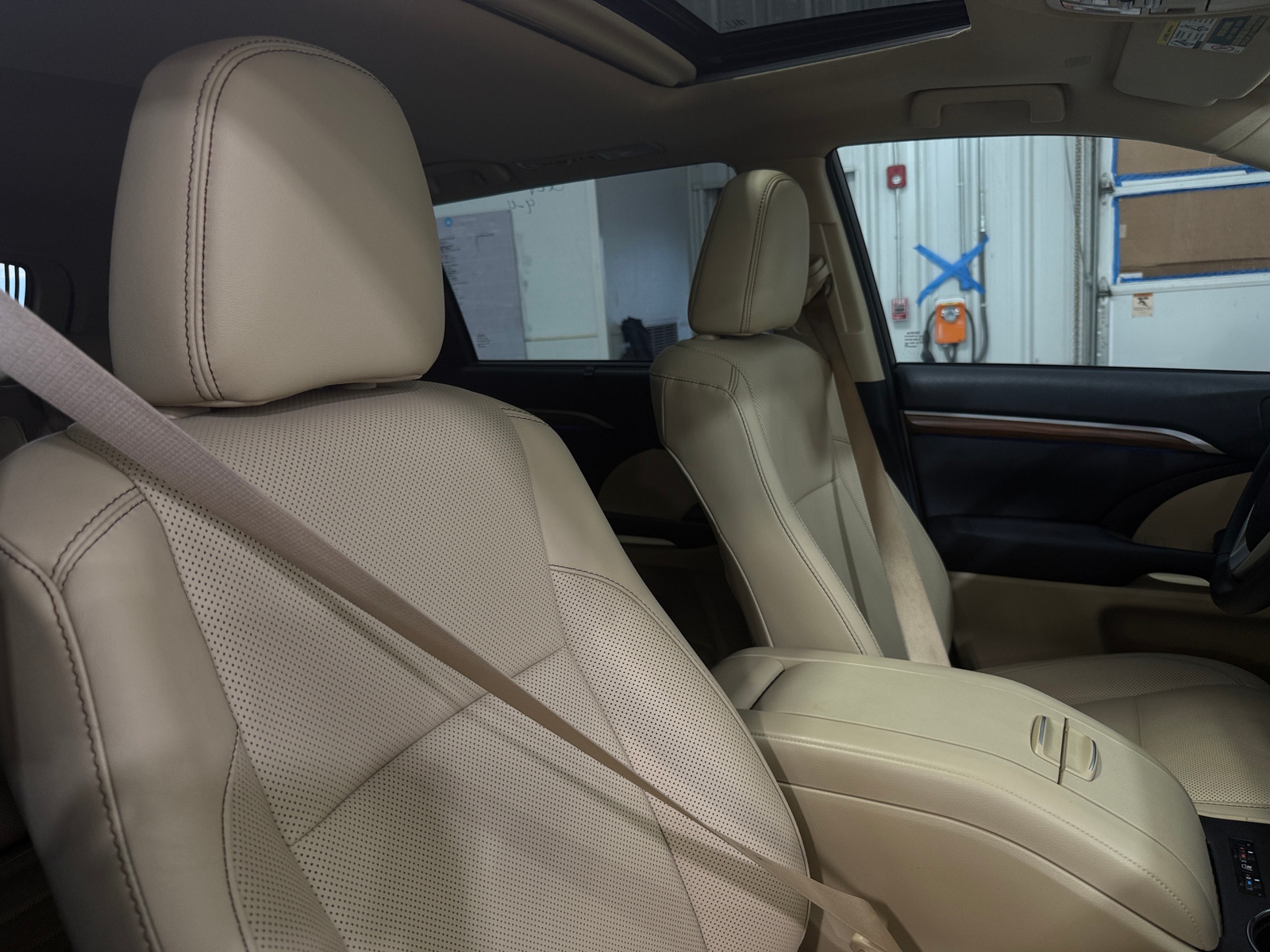 Thumbnail: 2018 Toyota Highlander - 2