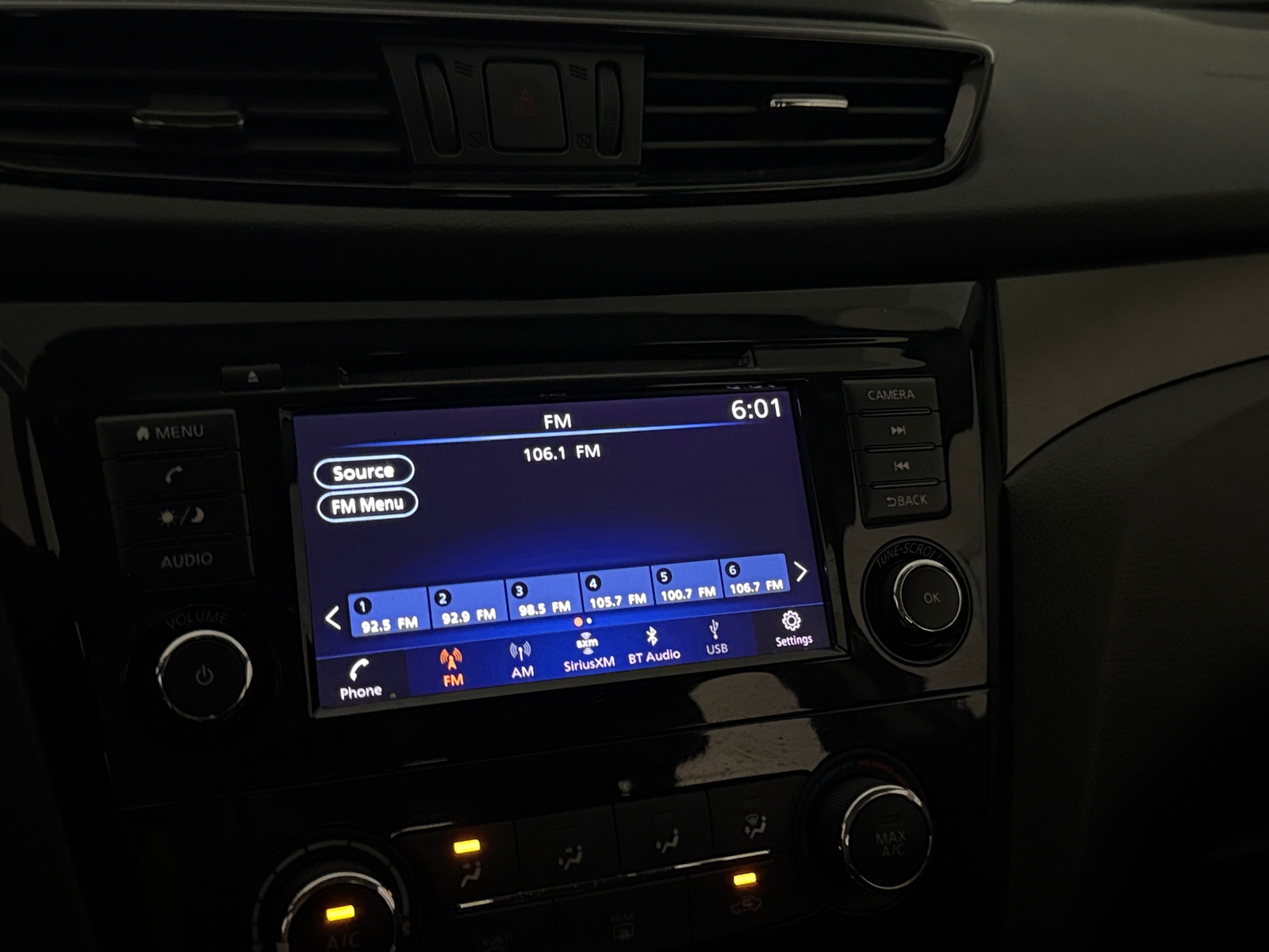 Thumbnail: 2019 Nissan Rogue Sport - 4
