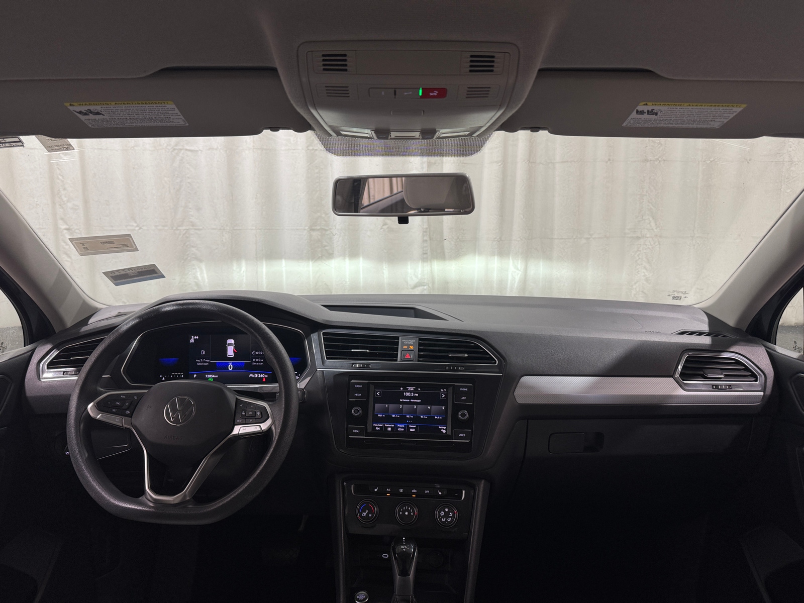 Thumbnail: 2022 Volkswagen Tiguan - 3