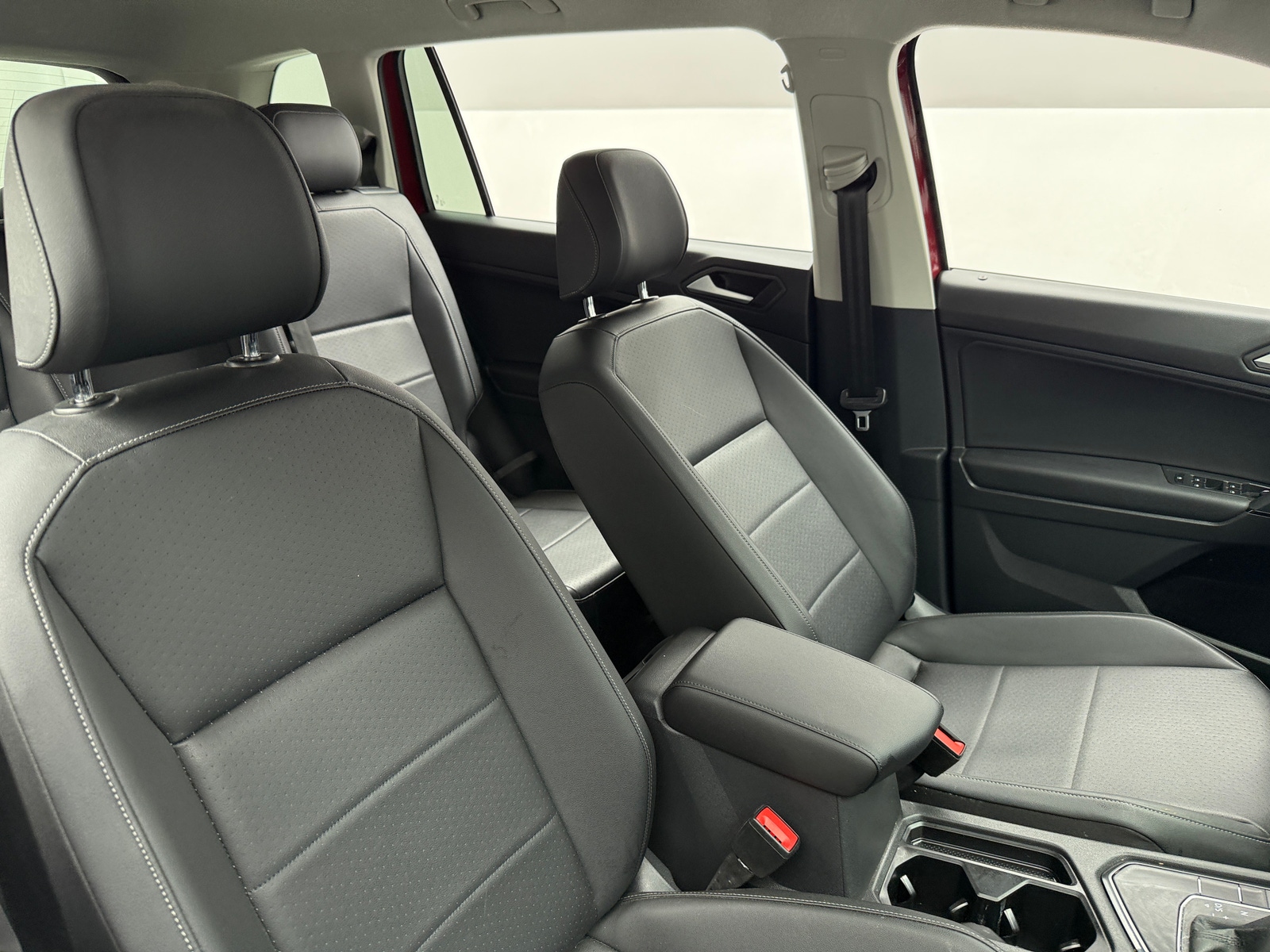 Thumbnail: 2019 Volkswagen Tiguan - 2