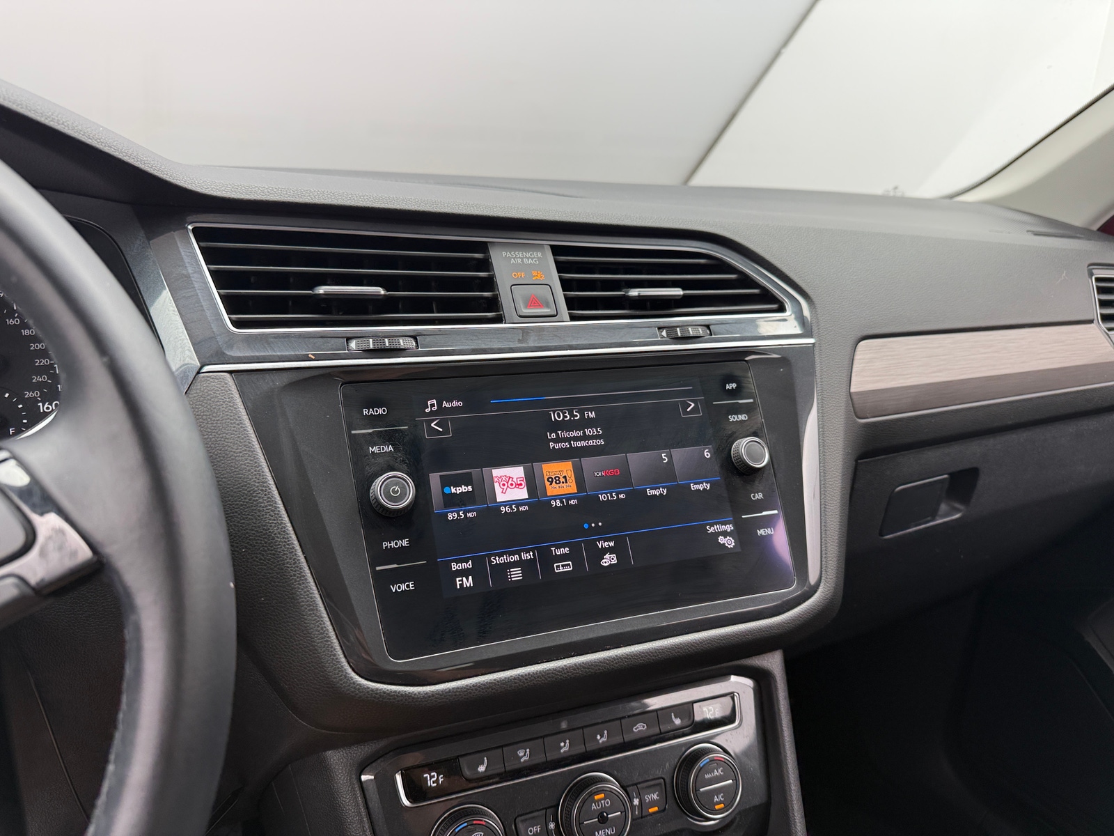 Thumbnail: 2019 Volkswagen Tiguan - 4
