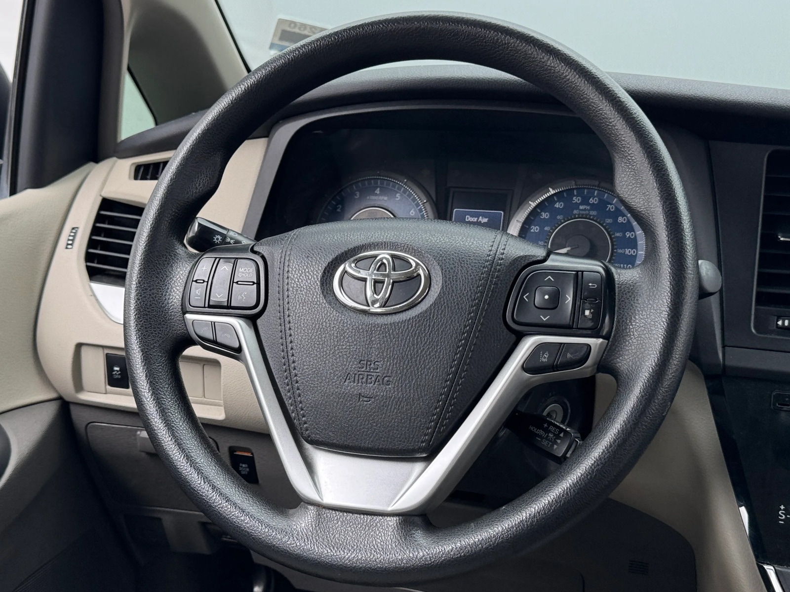 Thumbnail: 2019 Toyota Sienna - 5