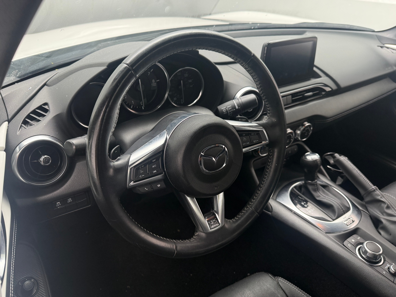 Thumbnail: 2023 Mazda MX-5 Miata - 4