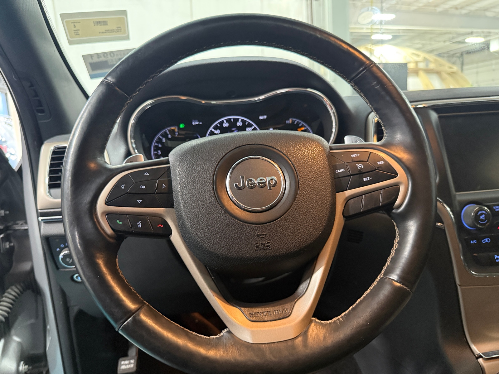 Thumbnail: 2017 Jeep Grand Cherokee - 4