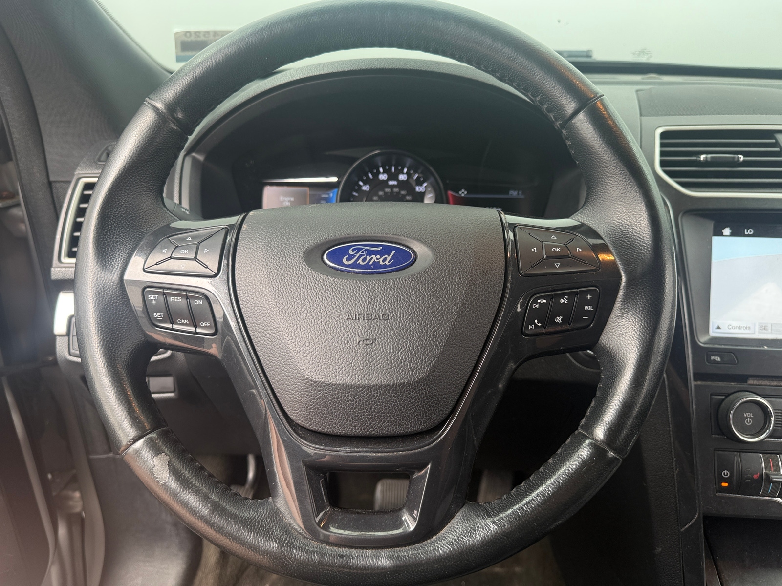 Thumbnail: 2017 Ford Explorer - 4