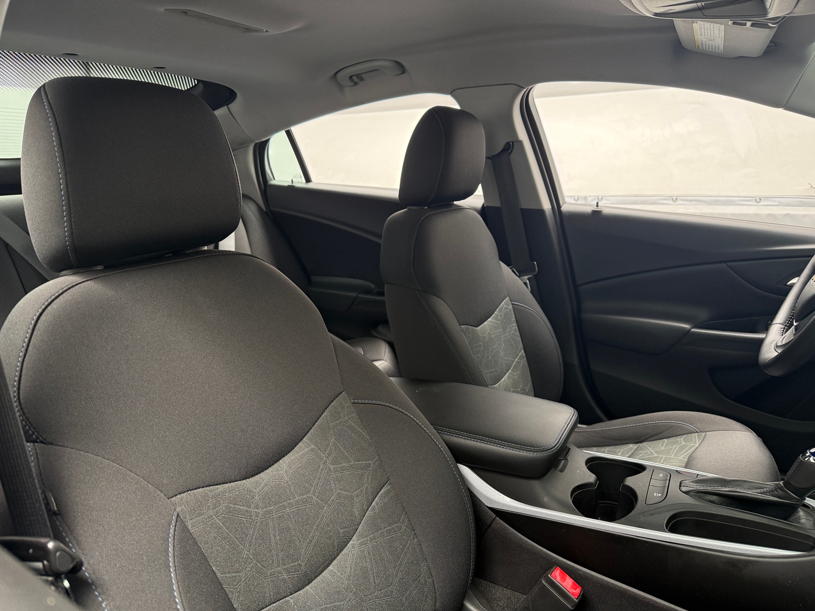Thumbnail: 2018 Chevrolet Volt - 2