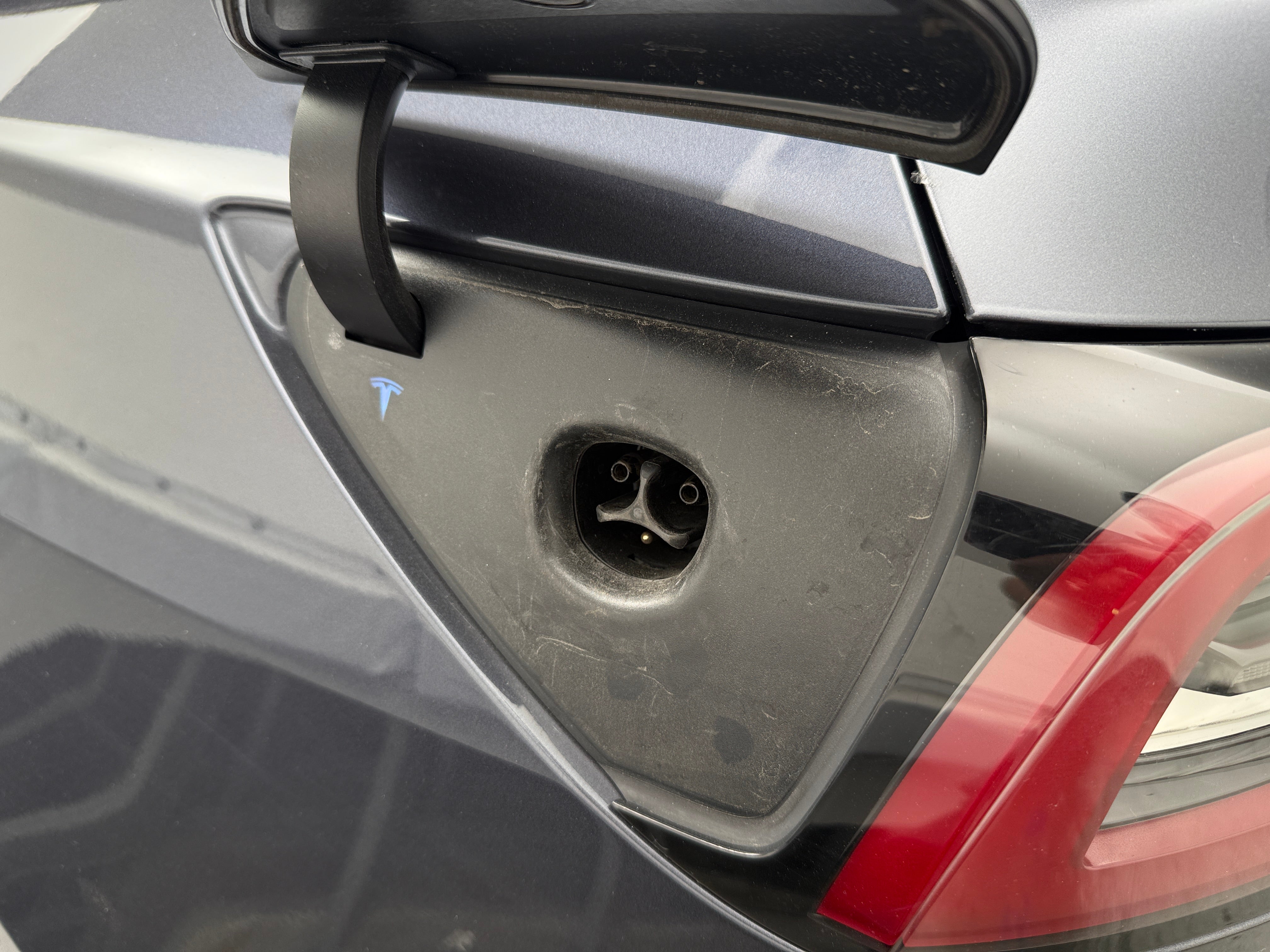 Used 2023 Tesla Model Y Long Range with VIN 7SAYGDEE5PF586607 for sale in Auburn, WA