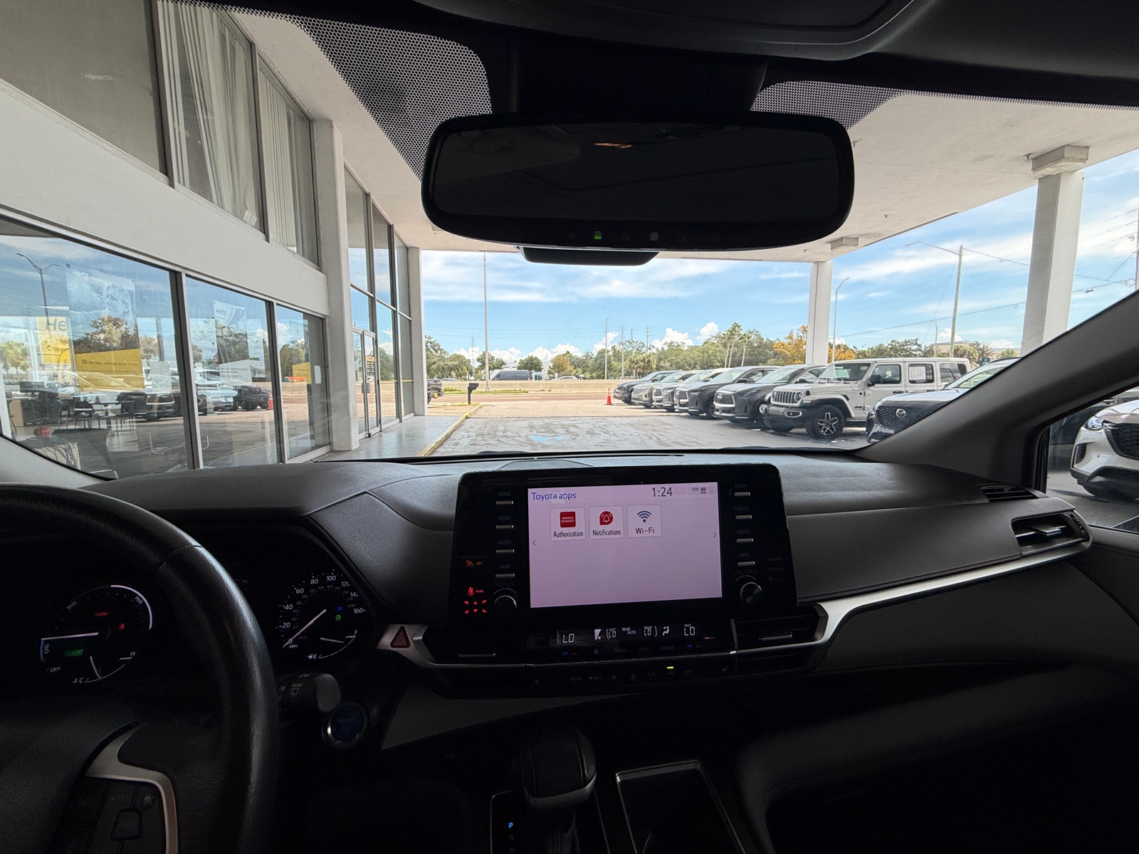 Thumbnail: 2024 Toyota Sienna - 3