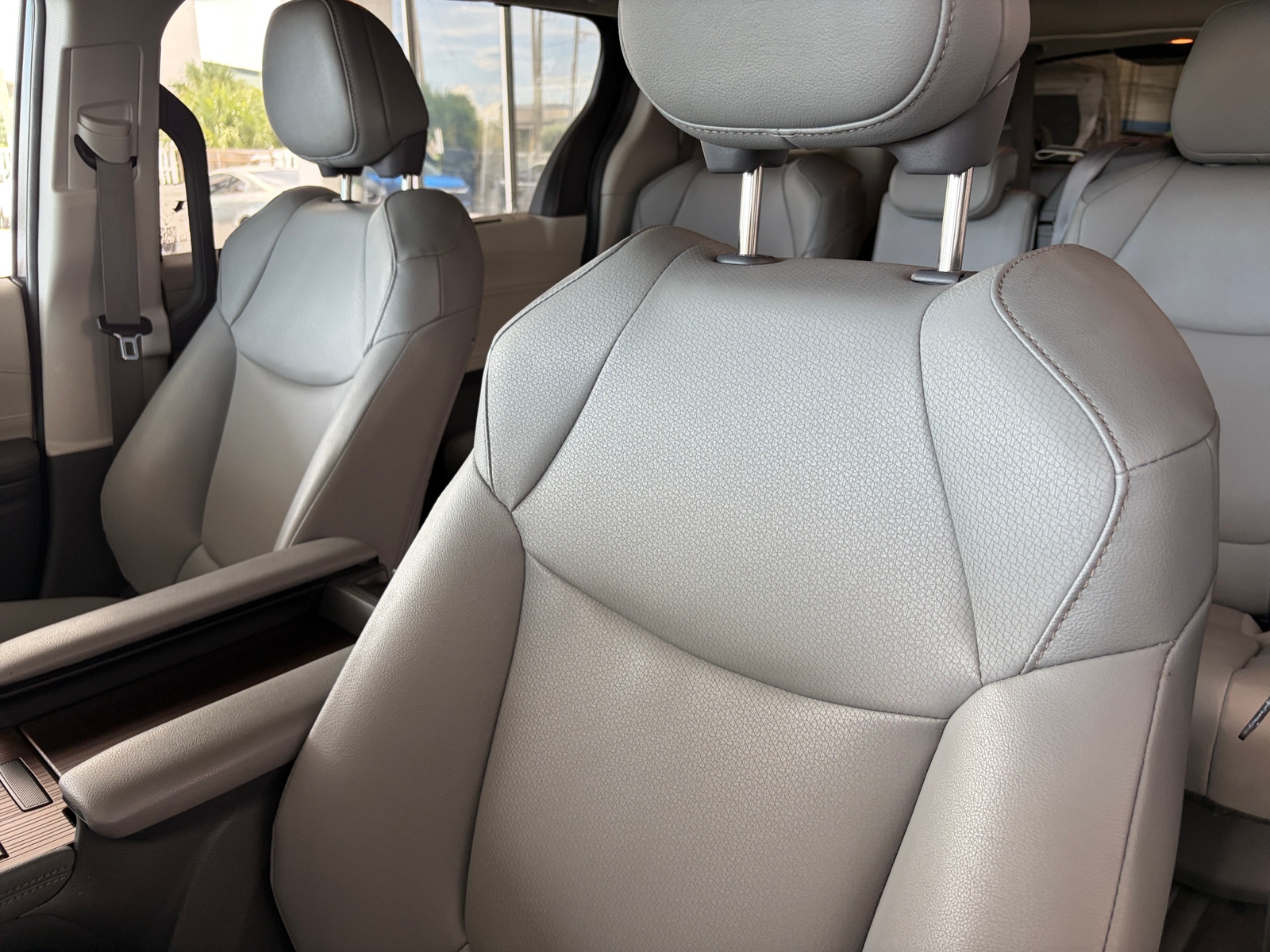 Thumbnail: 2024 Toyota Sienna - 2