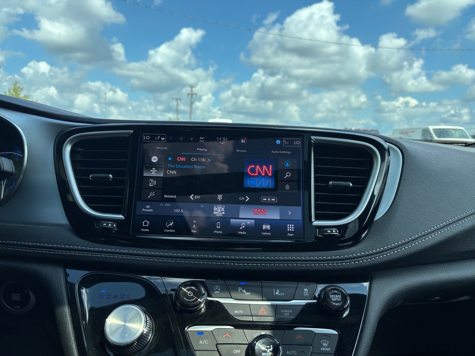 Thumbnail: 2025 Chrysler Pacifica - 4