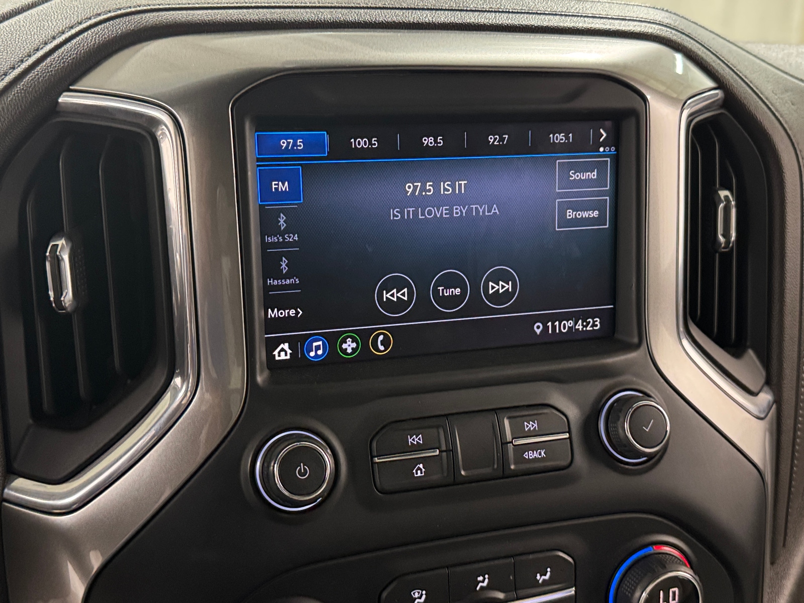 Thumbnail: 2020 Chevrolet Silverado 1500 - 4