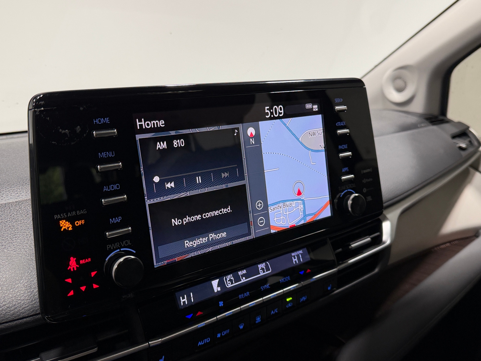 Thumbnail: 2021 Toyota Sienna - 3