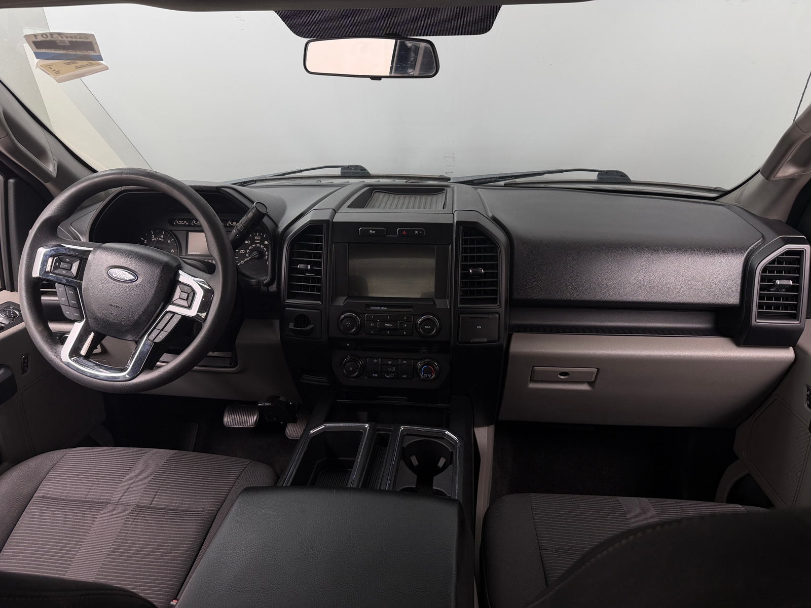 Thumbnail: 2018 Ford Econoline - 3