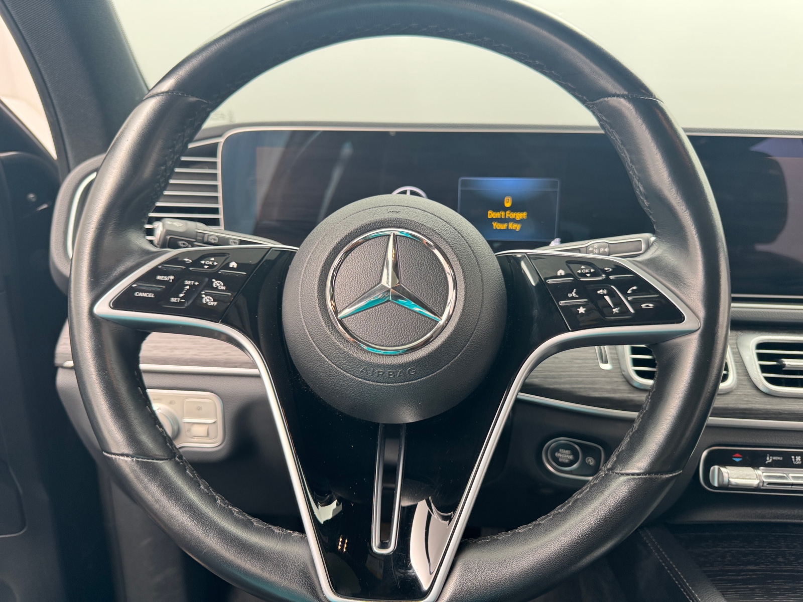 Thumbnail: 2025 Mercedes-Benz GLE - 4