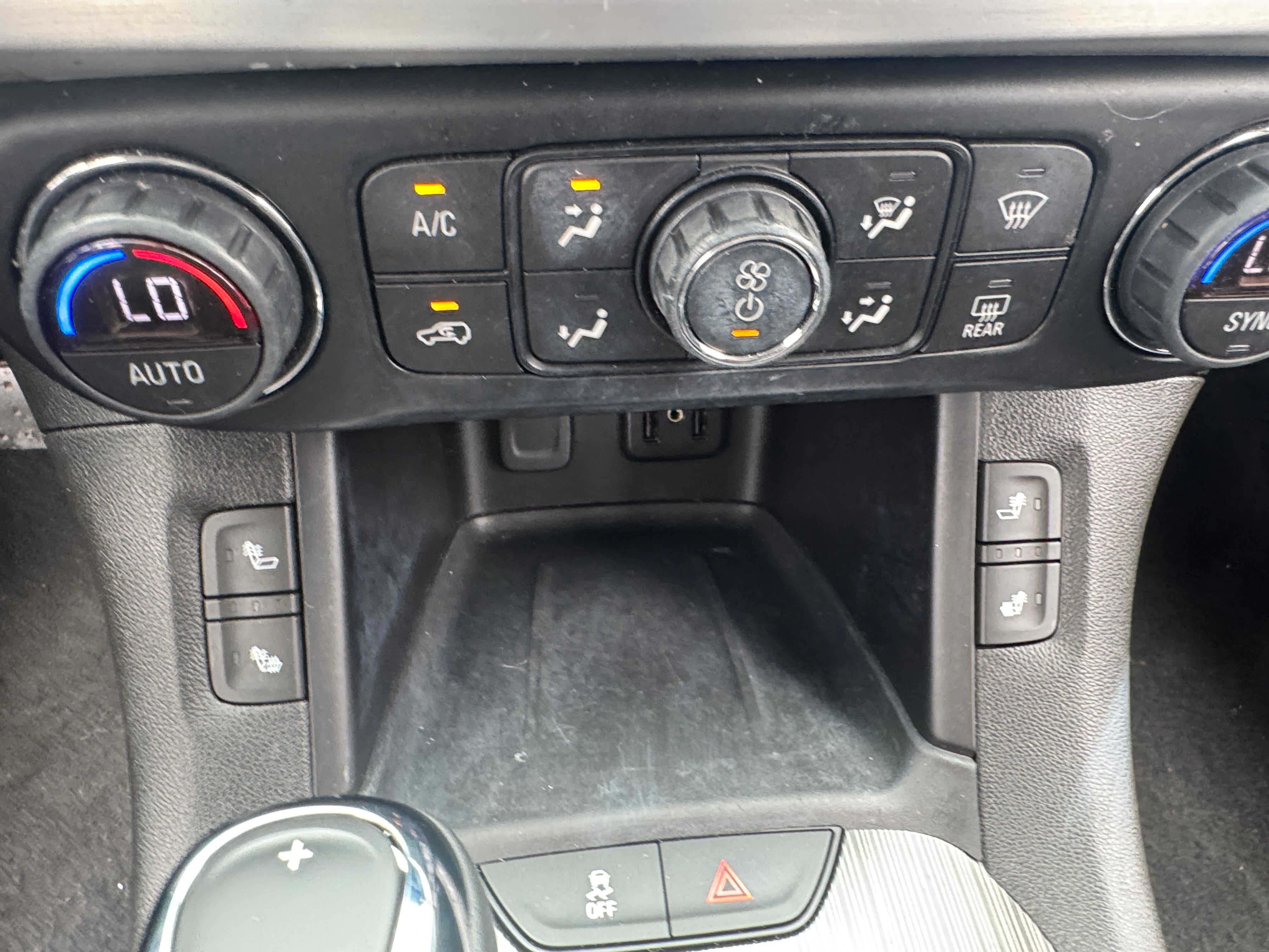 2019 GMC Acadia SLT-1 - Photo 11