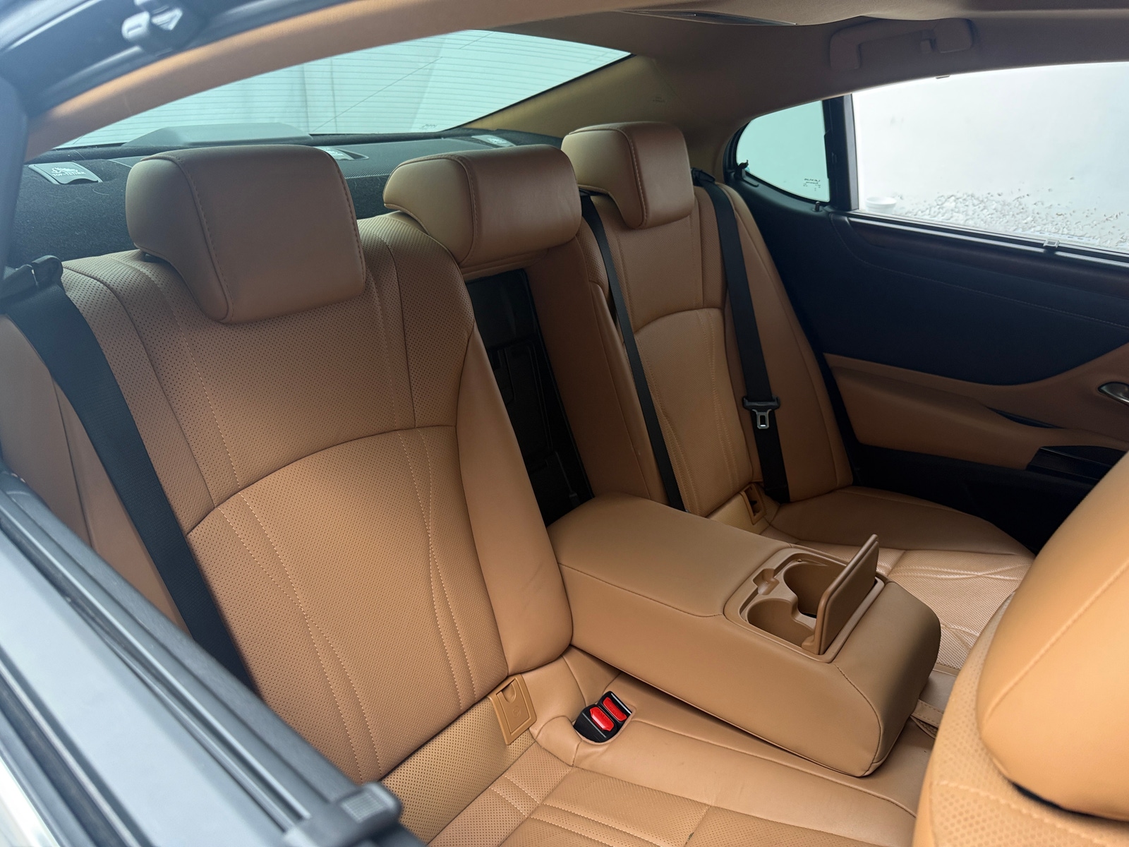 Thumbnail: 2022 Lexus ES - 5