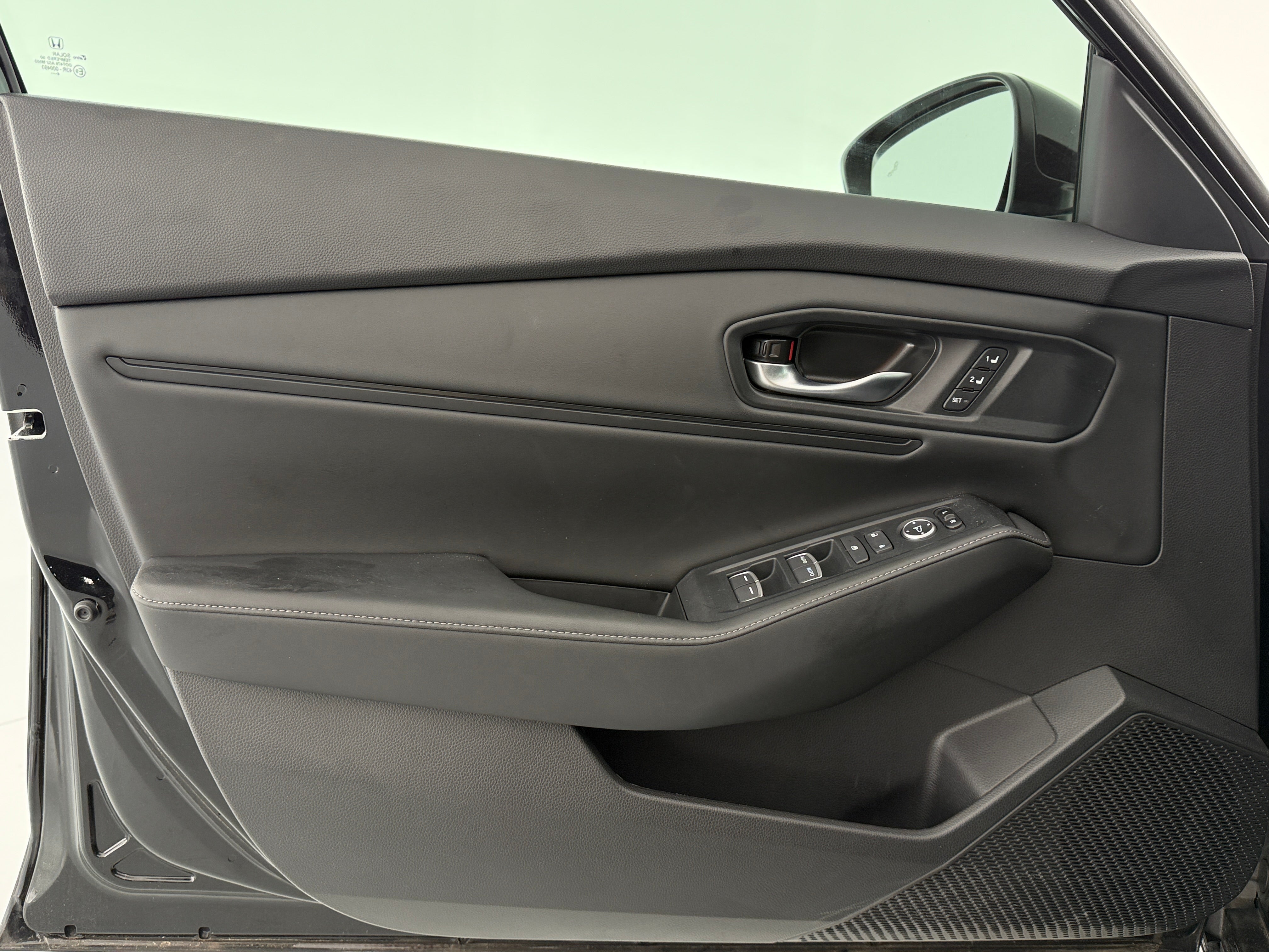 1HGCY2F76SA006325
