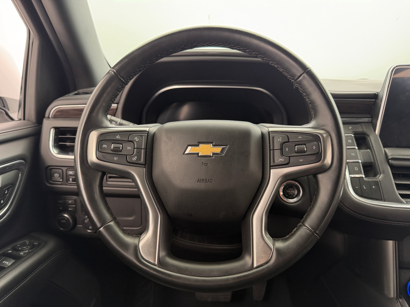 Thumbnail: 2023 Chevrolet Tahoe - 4