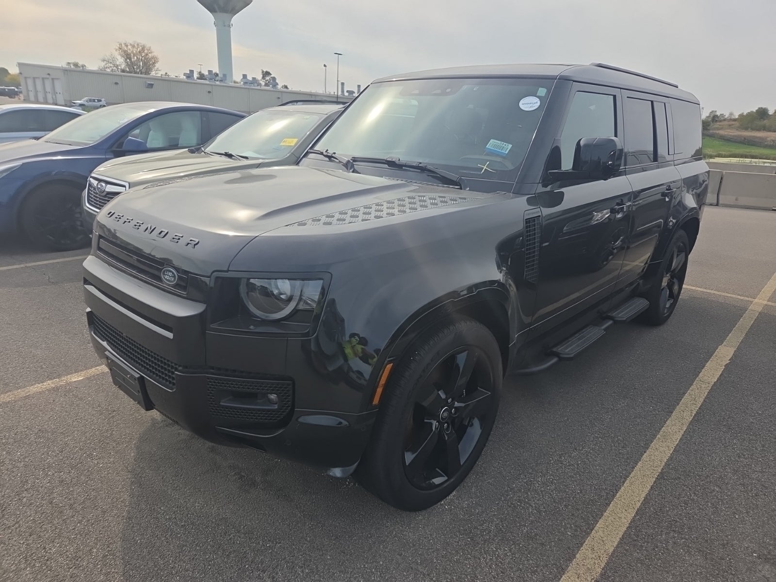 2025 Land Rover Defender V8