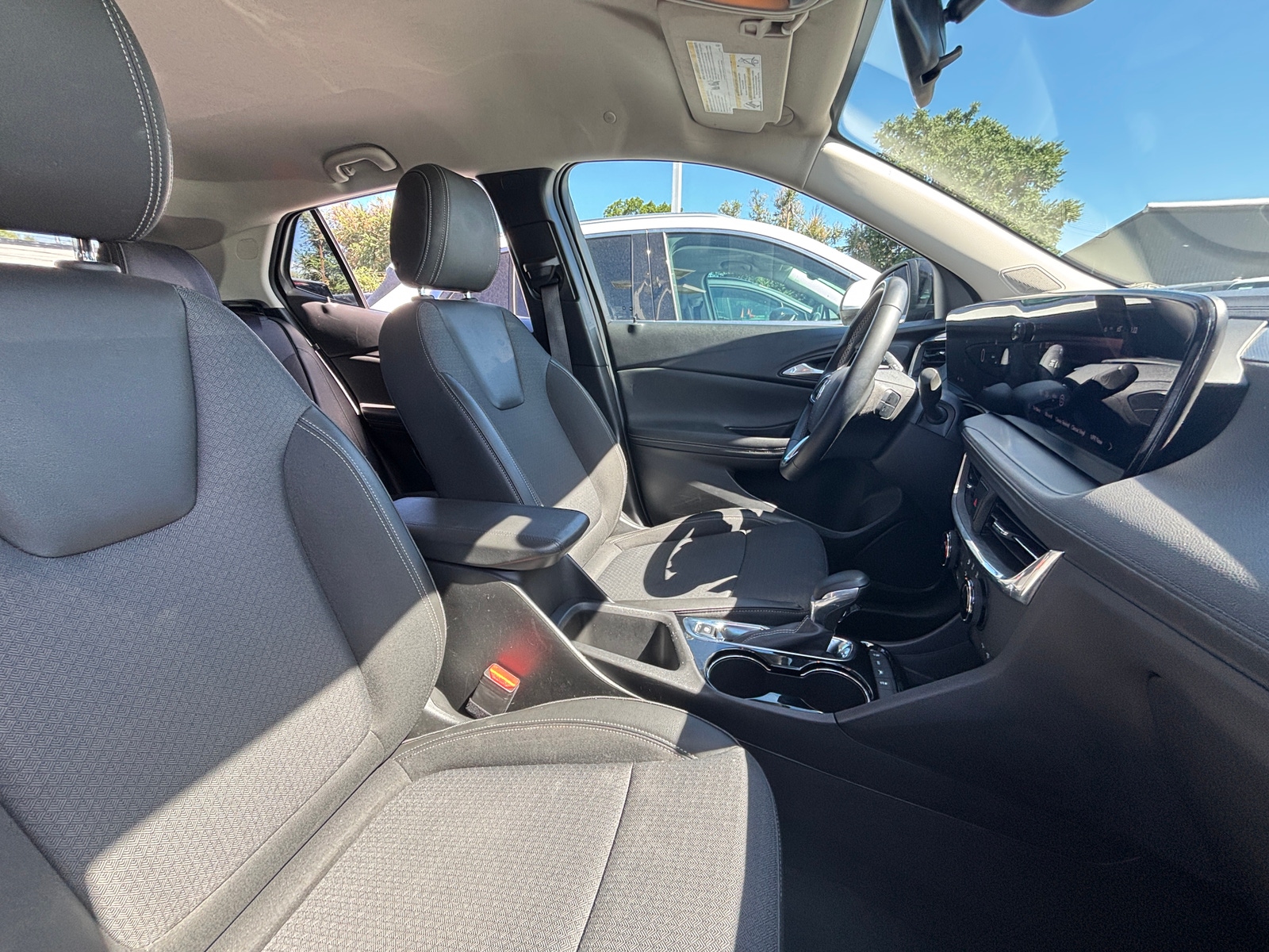 Thumbnail: 2025 Buick Encore GX - 2