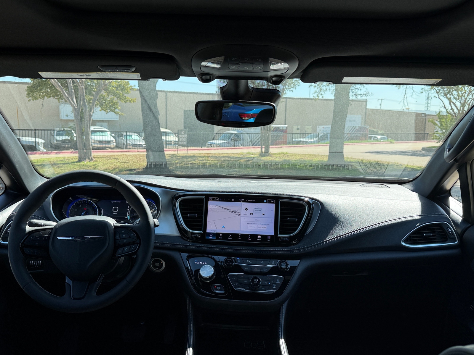 Thumbnail: 2025 Chrysler Pacifica - 2