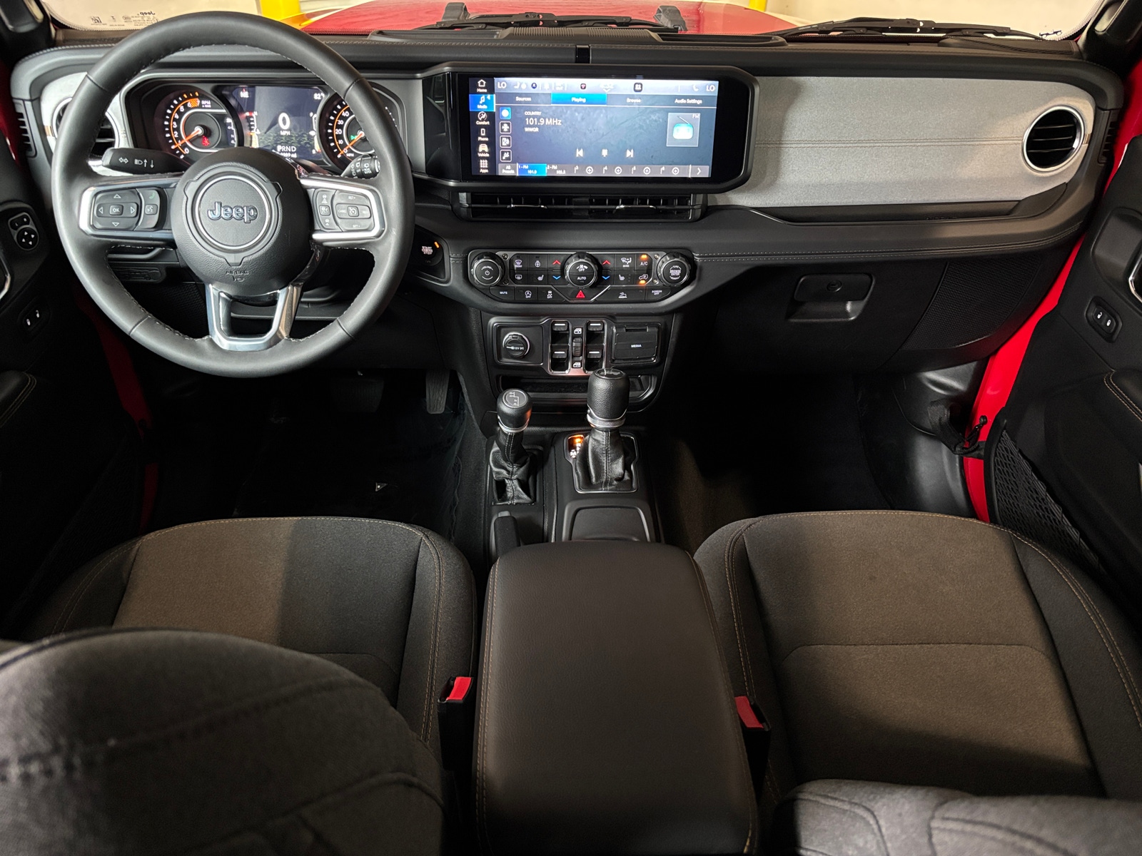Thumbnail: 2025 Jeep Wrangler - 3