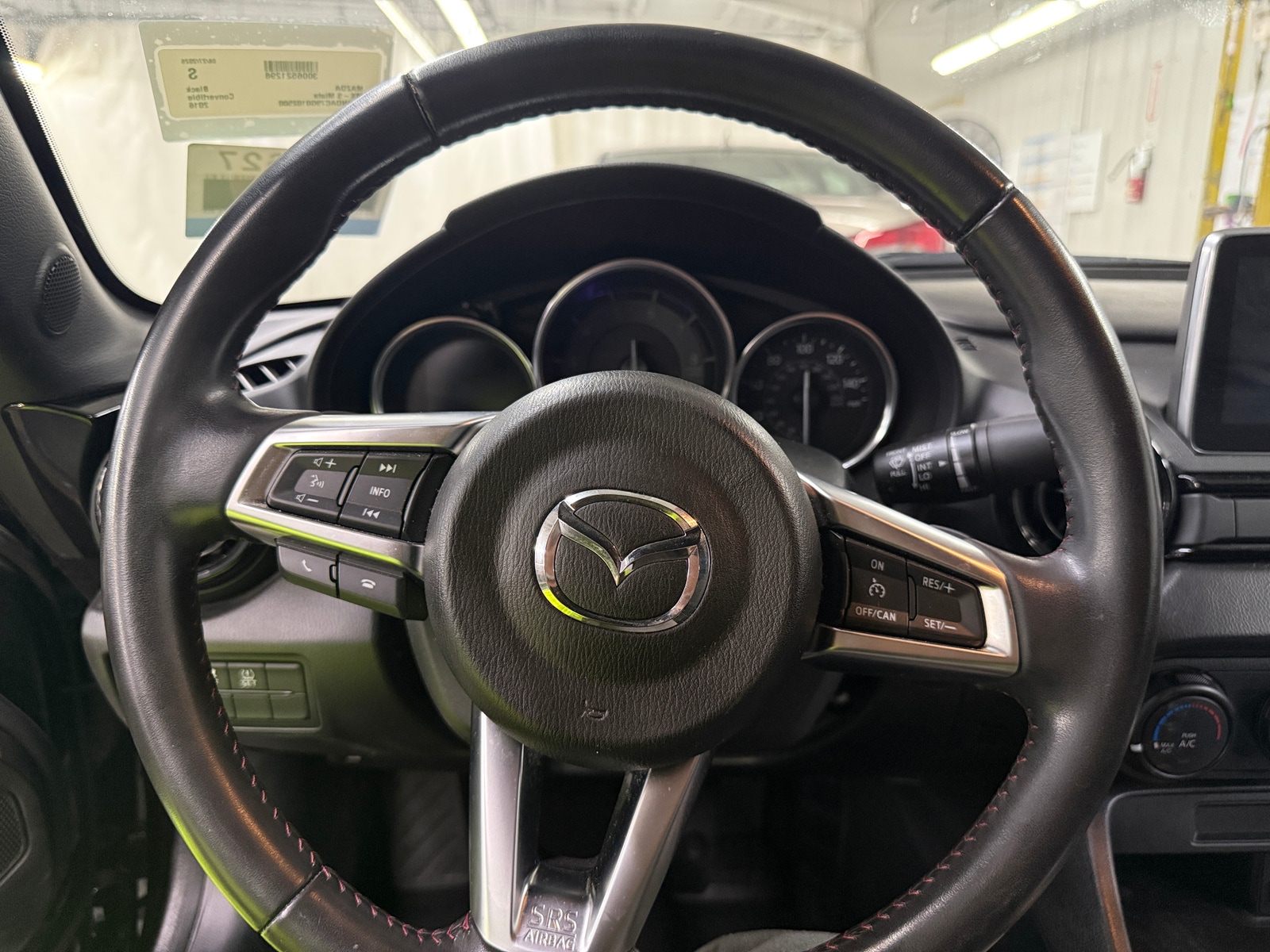 Thumbnail: 2016 Mazda MX-5 Miata - 5