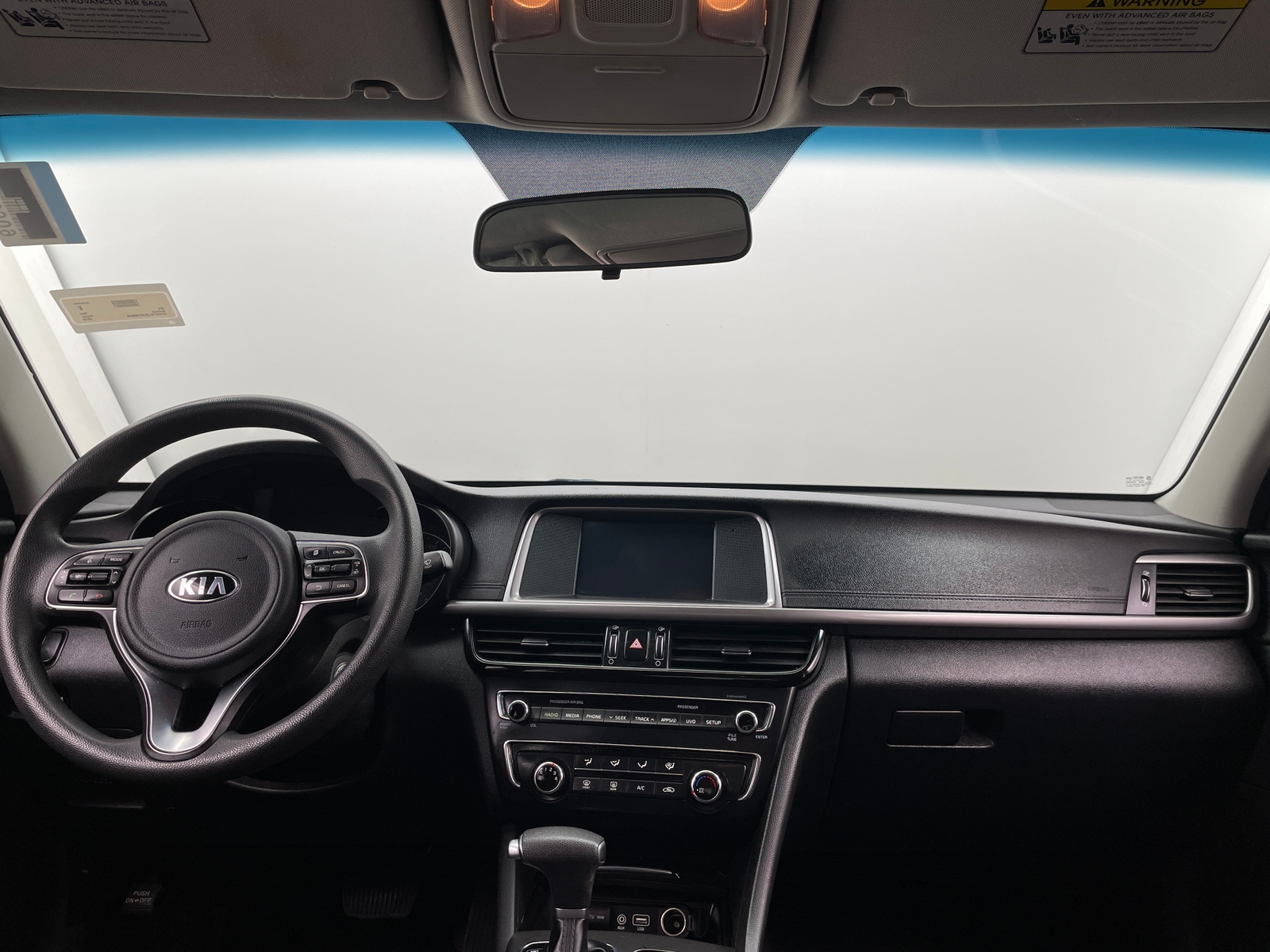 Thumbnail: 2018 Kia Optima - 3