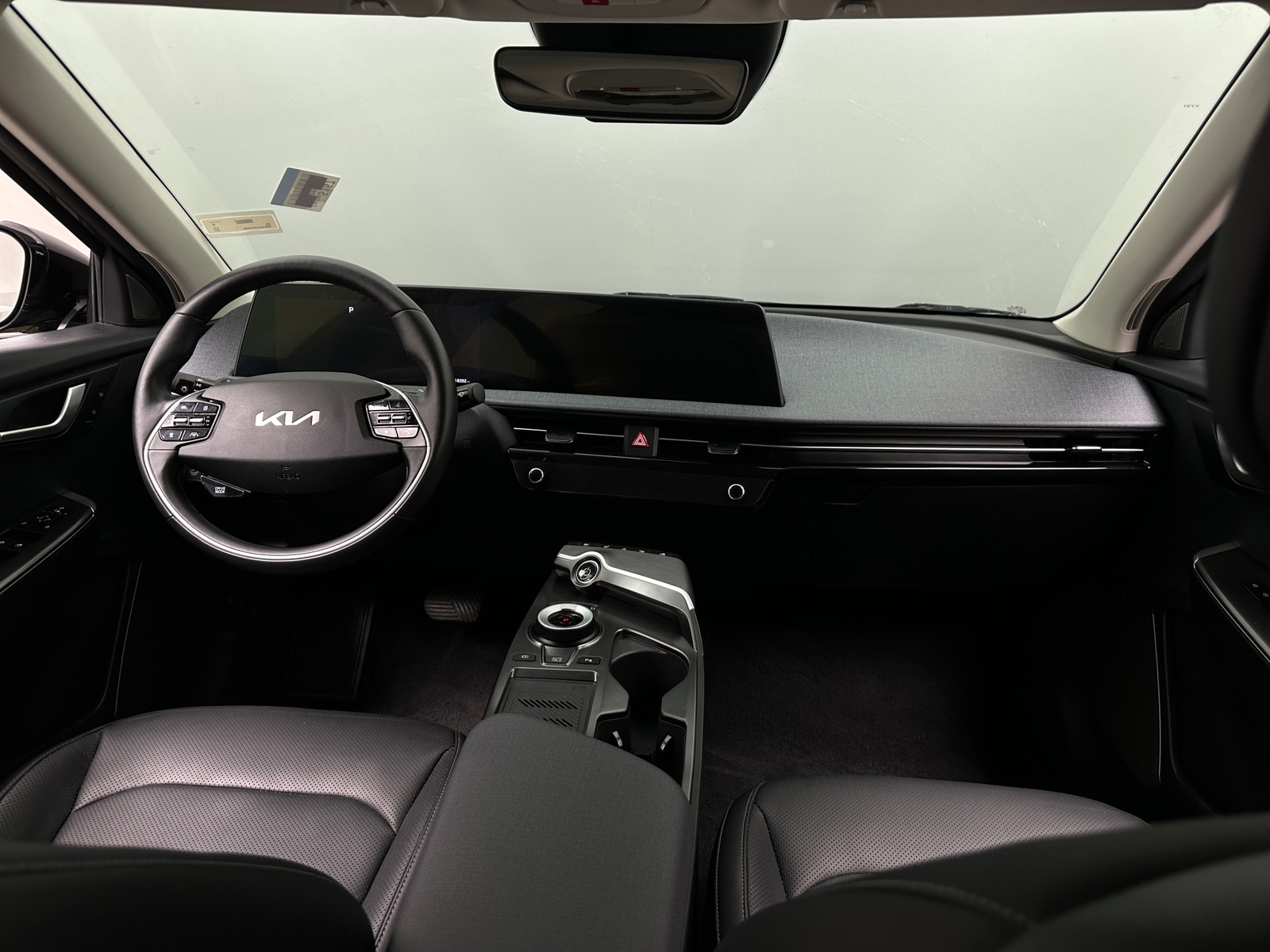 Thumbnail: 2024 Kia EV6 - 2