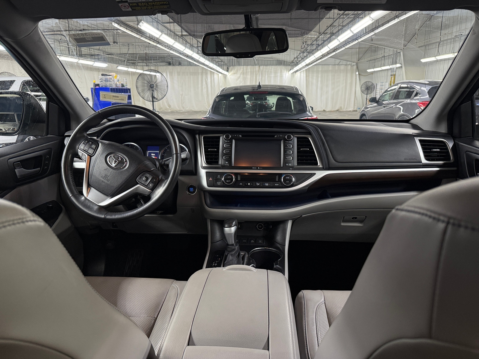 Thumbnail: 2015 Toyota Highlander - 2