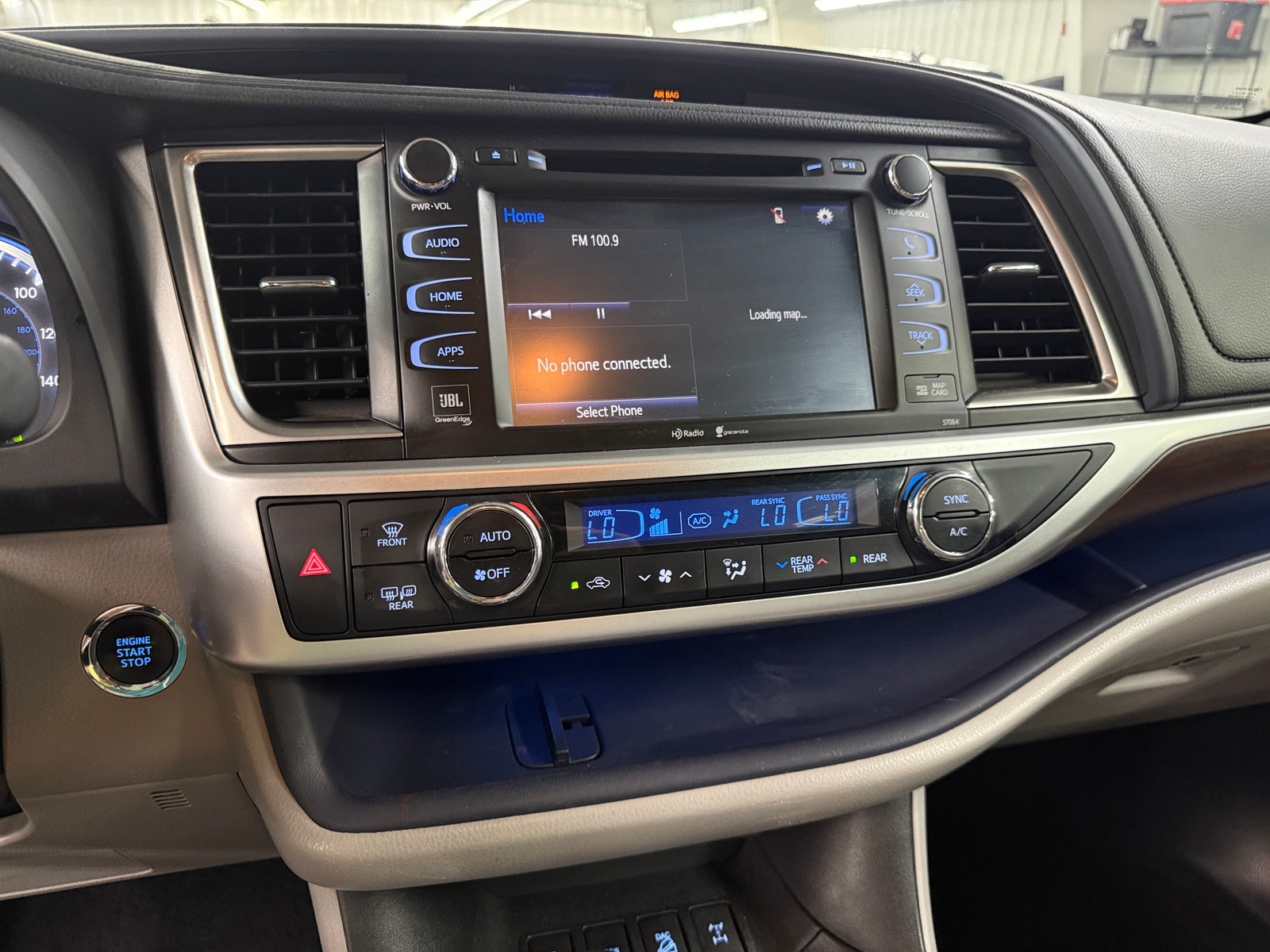 Thumbnail: 2015 Toyota Highlander - 3