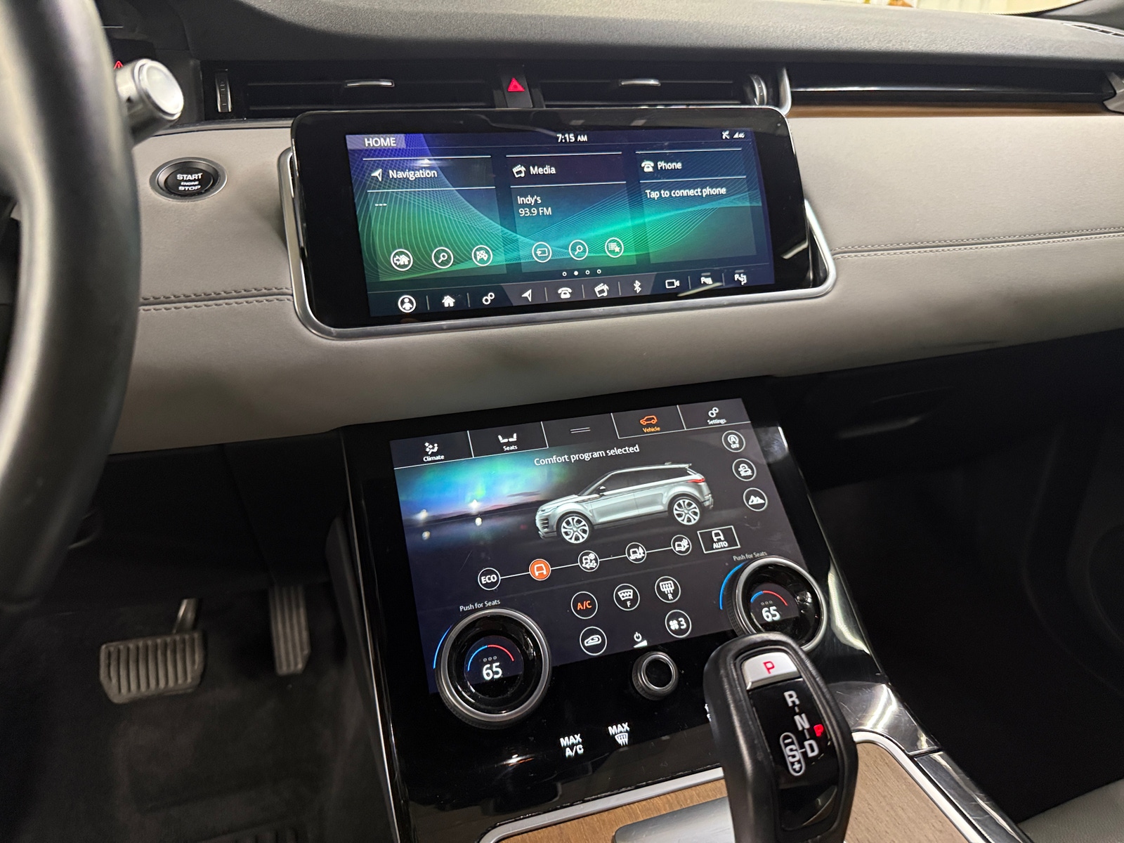 Thumbnail: 2020 Land Rover Range Rover Evoque - 3