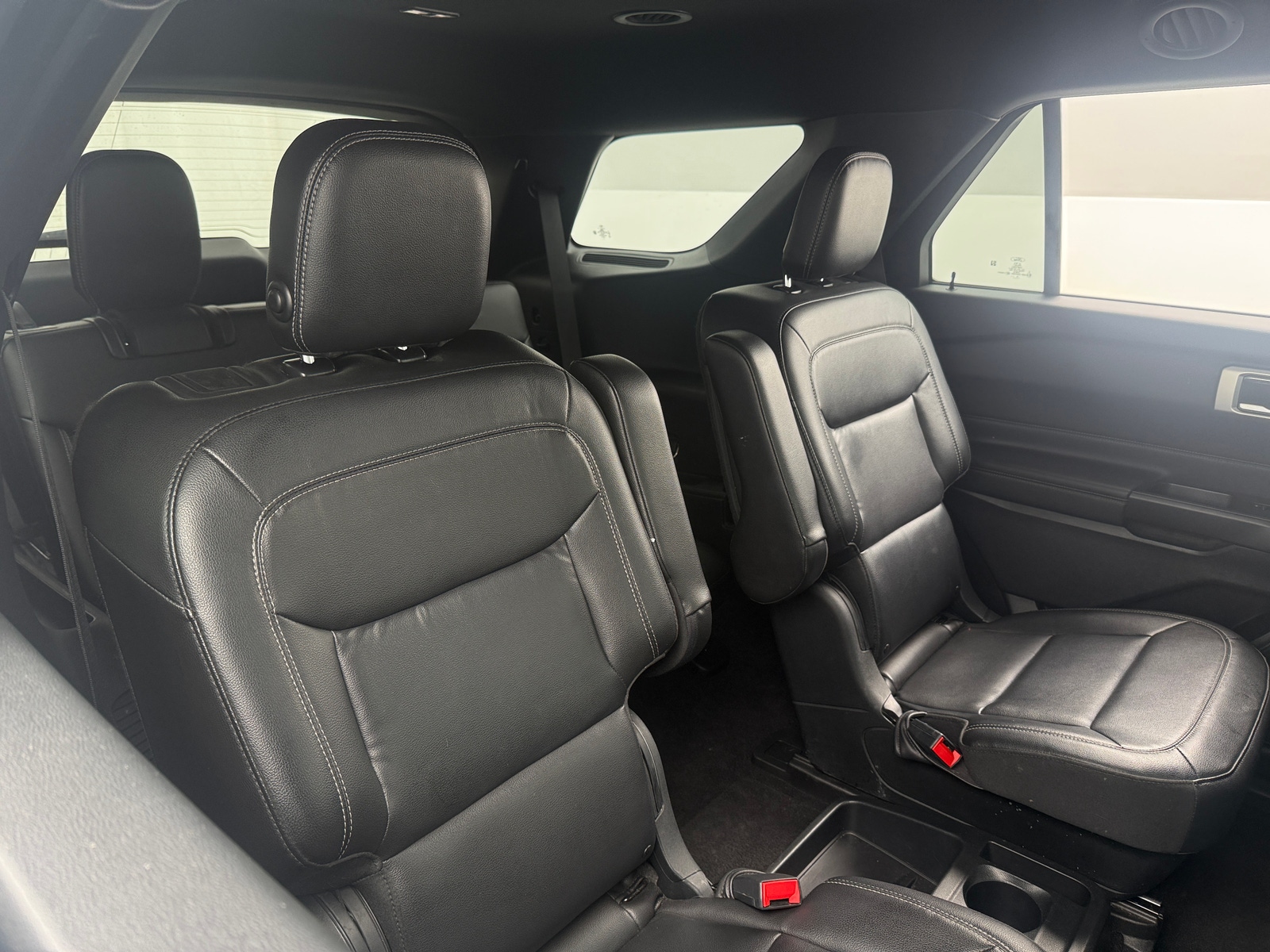 Thumbnail: 2020 Ford Explorer - 5