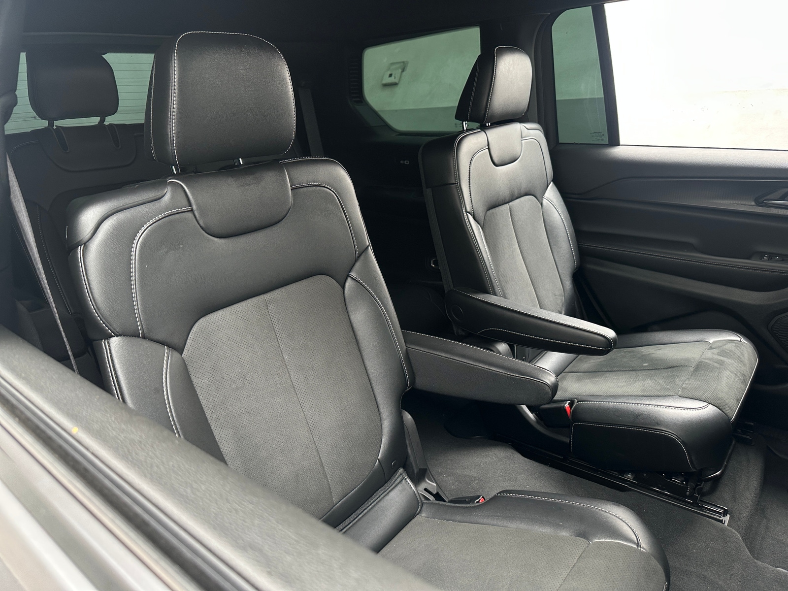 Thumbnail: 2024 Jeep Grand Cherokee L - 5