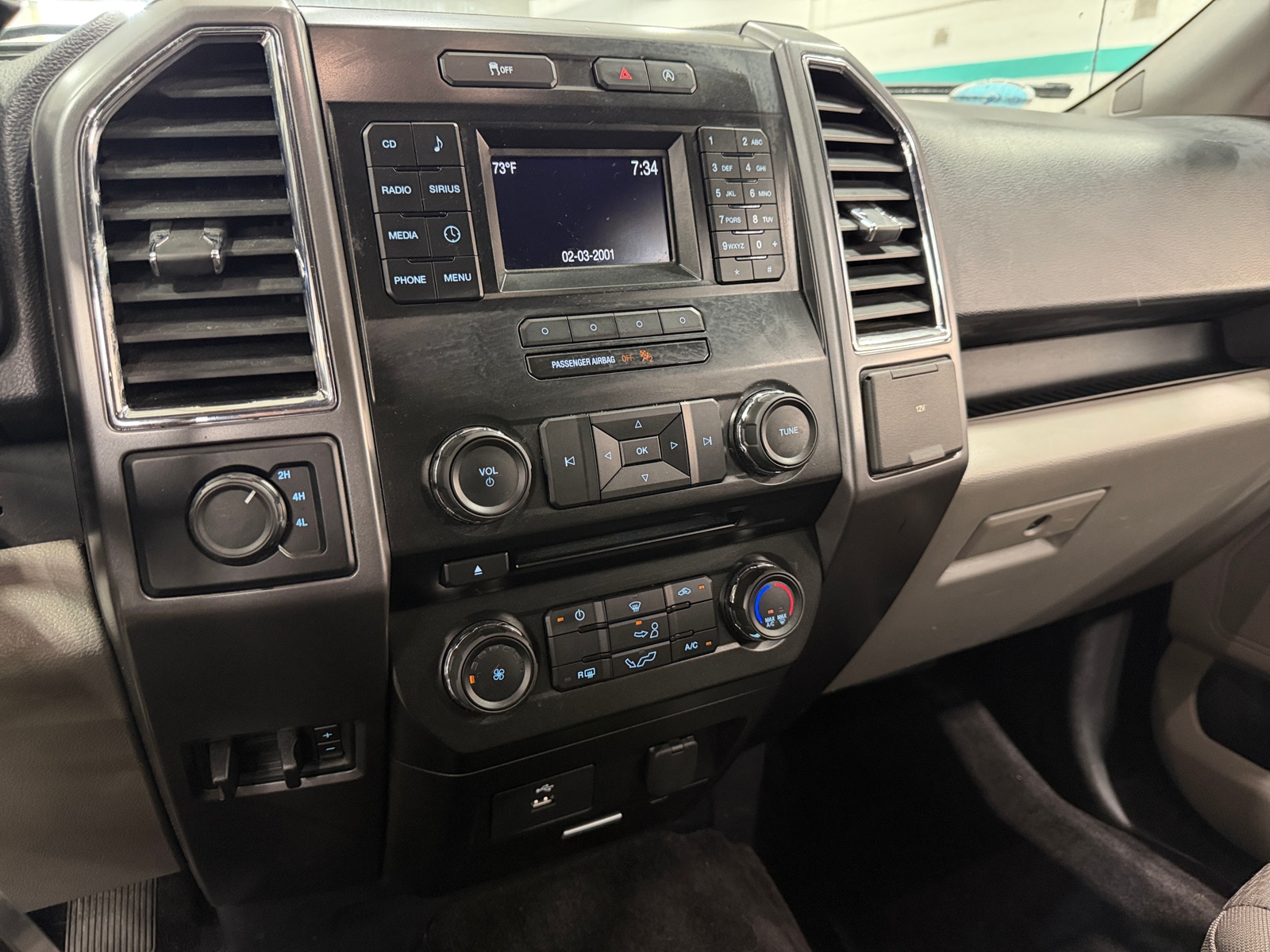 Thumbnail: 2016 Ford Econoline - 4