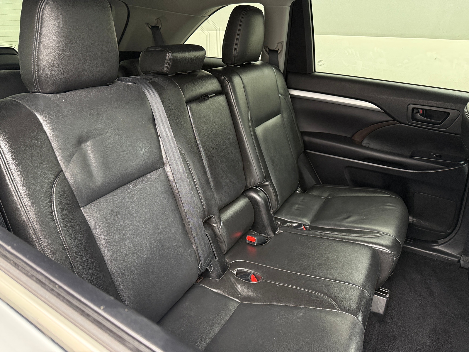 Thumbnail: 2016 Toyota Highlander - 5