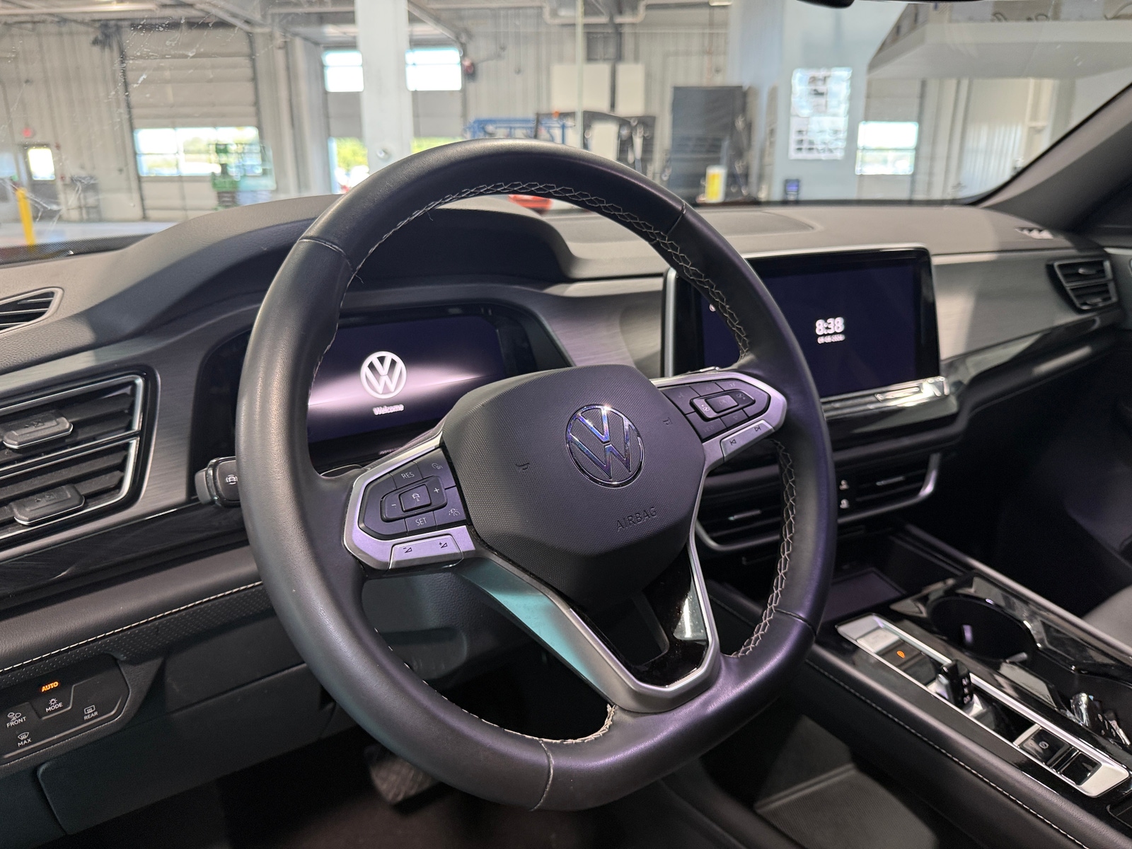 Thumbnail: 2025 Volkswagen Atlas - 4