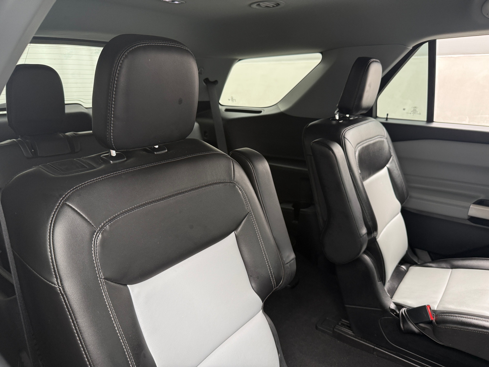 Thumbnail: 2022 Ford Explorer - 5