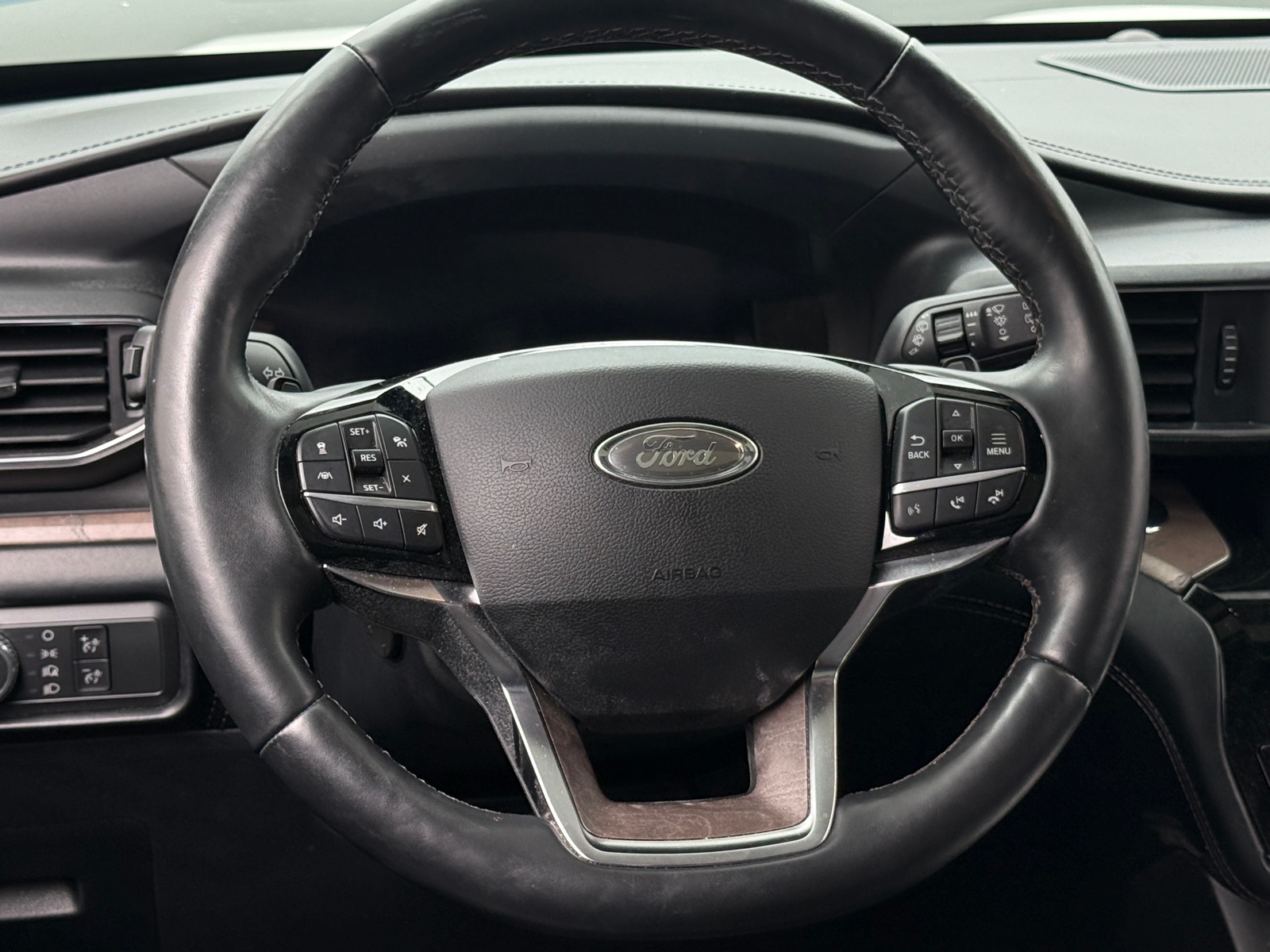 Thumbnail: 2021 Ford Explorer - 4