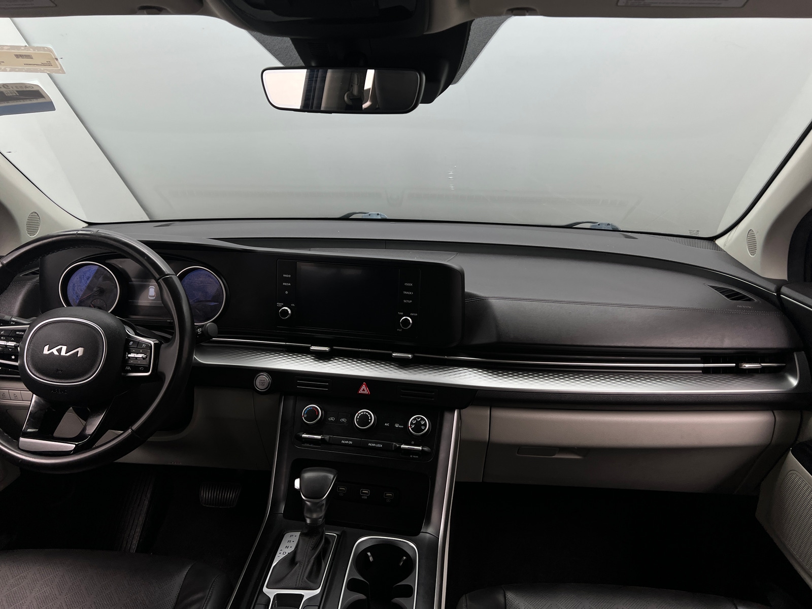 Thumbnail: 2023 Kia Carnival - 2