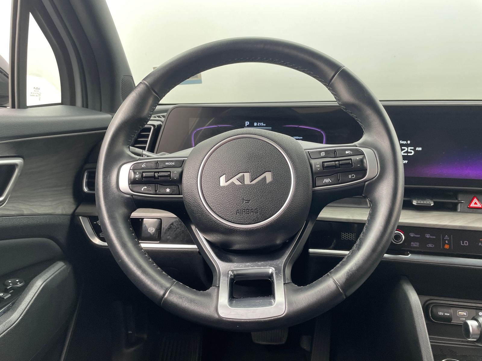 Thumbnail: 2023 Kia Sportage - 4