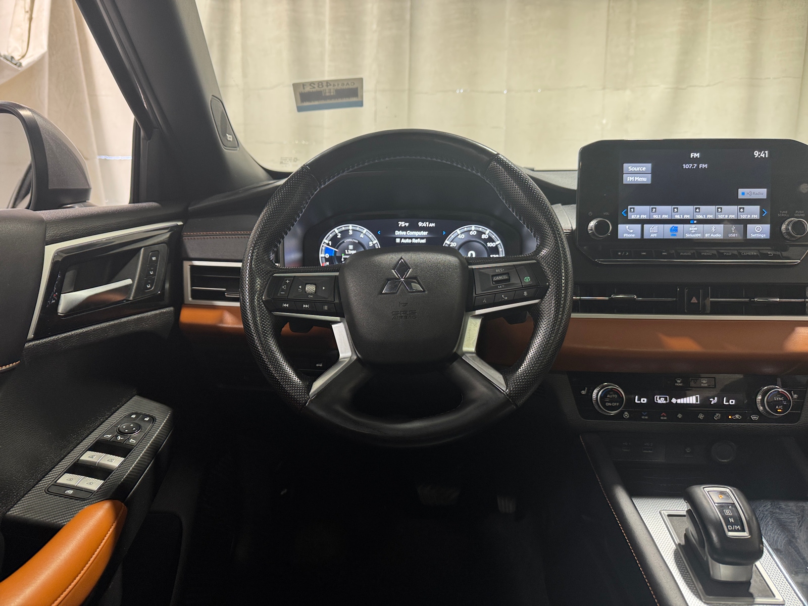 Thumbnail: 2024 Mitsubishi Outlander - 4