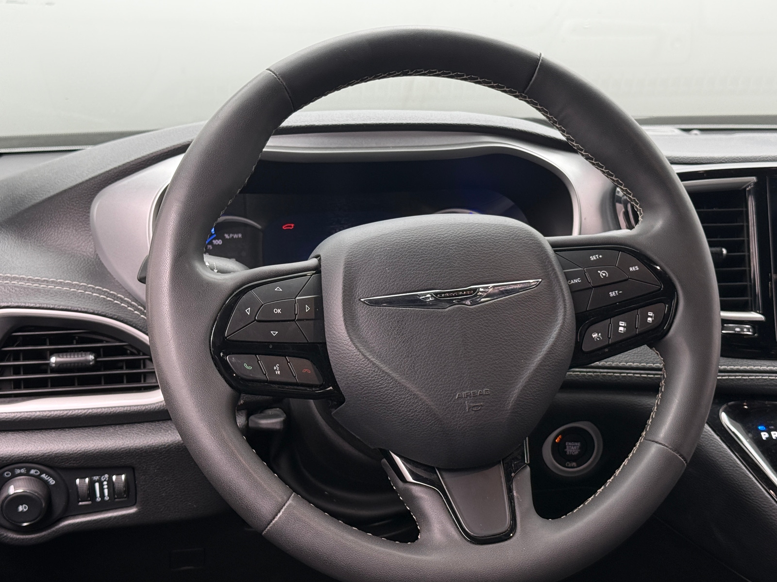 Thumbnail: 2024 Chrysler Pacifica - 4