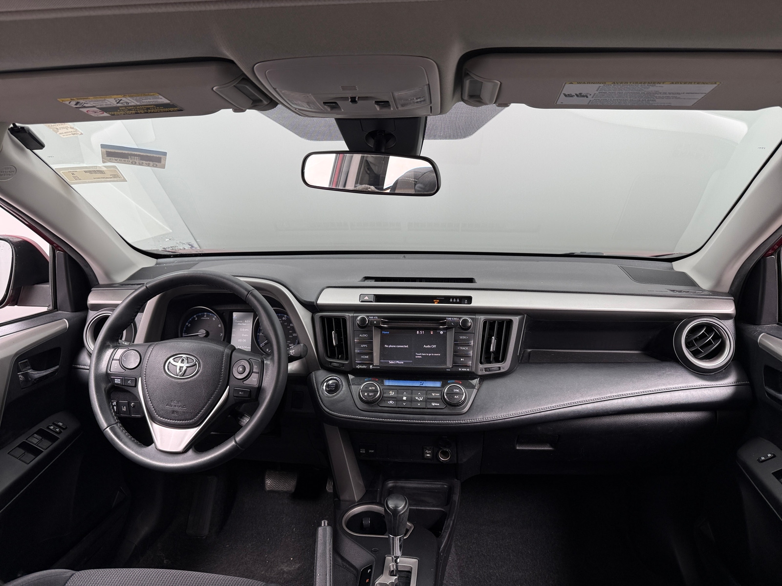 Thumbnail: 2018 Toyota RAV4 - 3