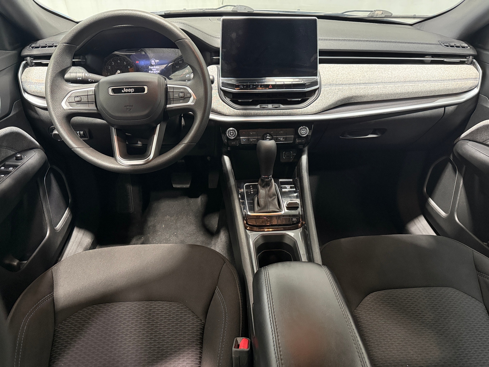 Thumbnail: 2023 Jeep Compass - 3