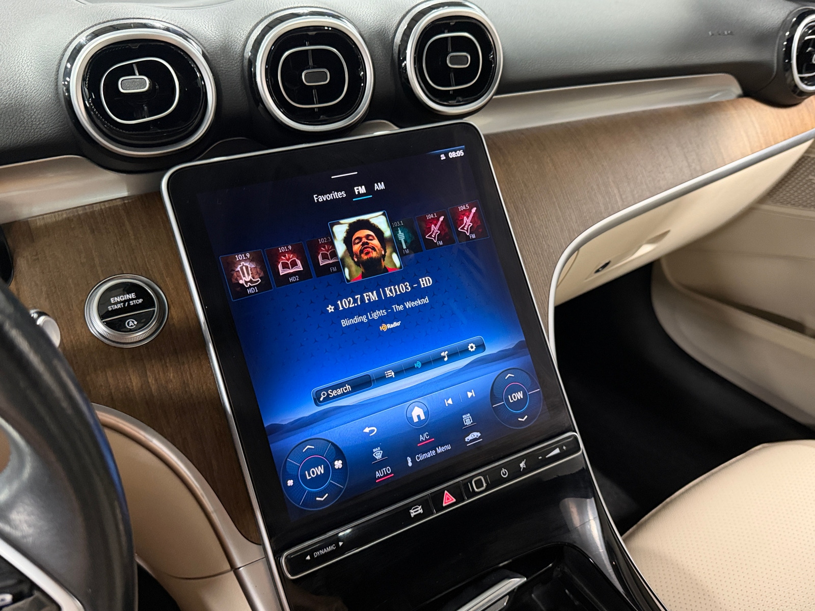 Thumbnail: 2022 Mercedes-Benz C-Class - 3