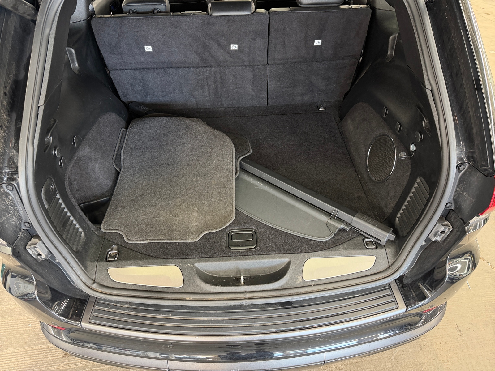Thumbnail: 2019 Jeep Grand Cherokee - 6